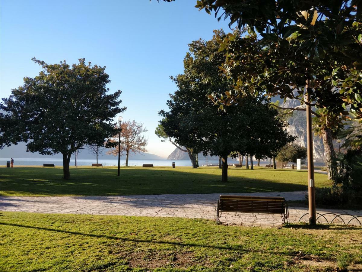 Appartamento Silvy Riva del Garda Kültér fotó